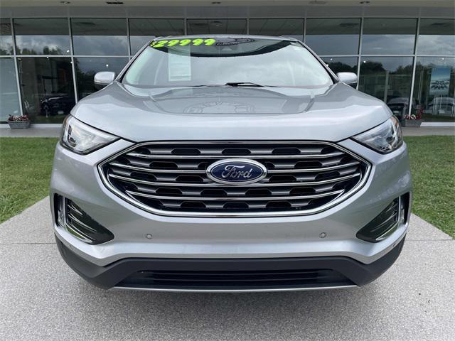 Photo of 2024 Silver Metallic Ford Edge