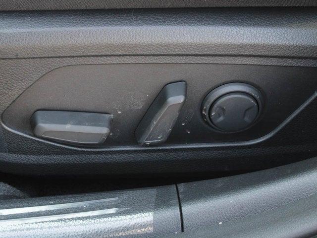 Photo of 2025 Snow White Pearl Kia K5