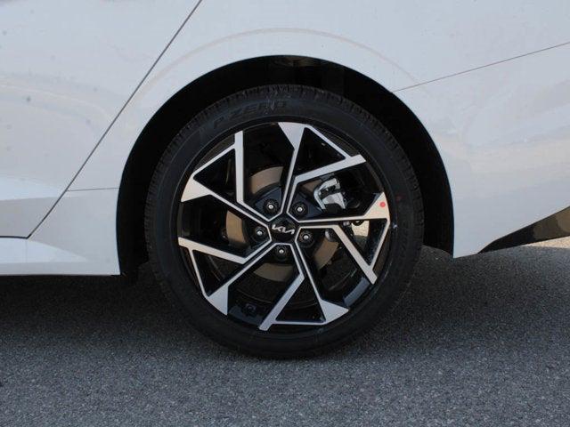 Photo of 2025 Snow White Pearl Kia K5