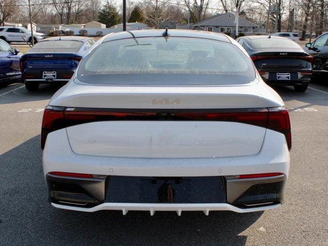 Photo of 2025 Snow White Pearl Kia K5
