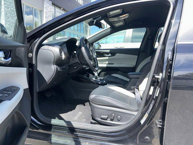 Photo of 2020 Aurora Black Kia Forte