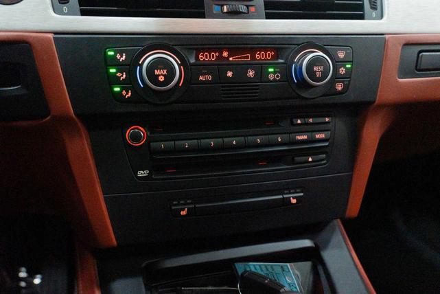 Photo of 2008 Alpine White BMW M3