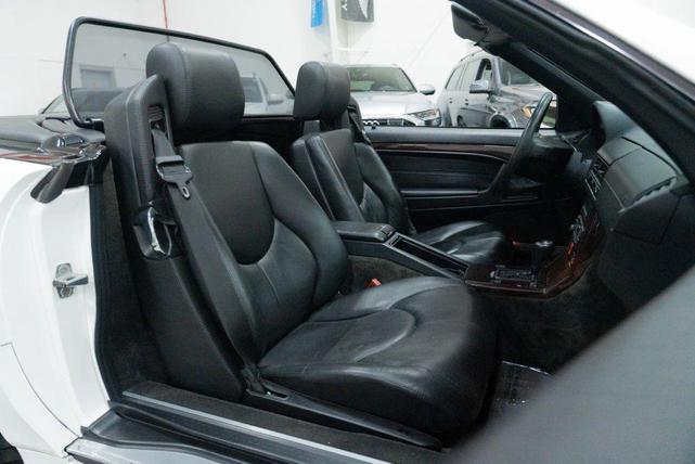 Photo of 1997 Polar White Mercedes-Benz SL-Class