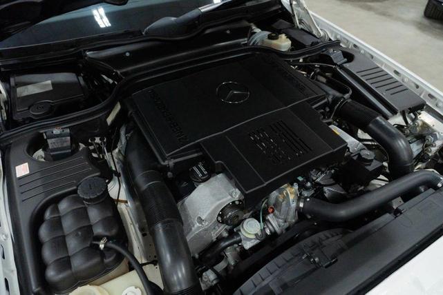 Photo of 1997 Polar White Mercedes-Benz SL-Class