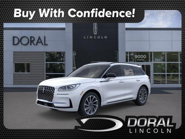 Photo of 2025 Crystal White Lincoln Corsair