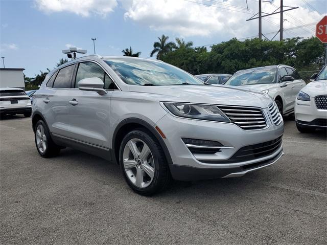 Photo of 2018 Ingot Silver Metallic Lincoln MKC