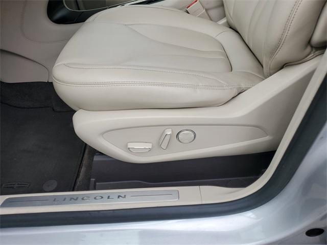 Photo of 2018 Ingot Silver Metallic Lincoln MKC