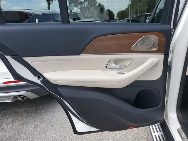 Photo of 2022 Polar White Mercedes-Benz GLE 350