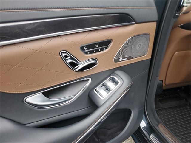 Photo of 2020 Black Mercedes-Benz S-Class