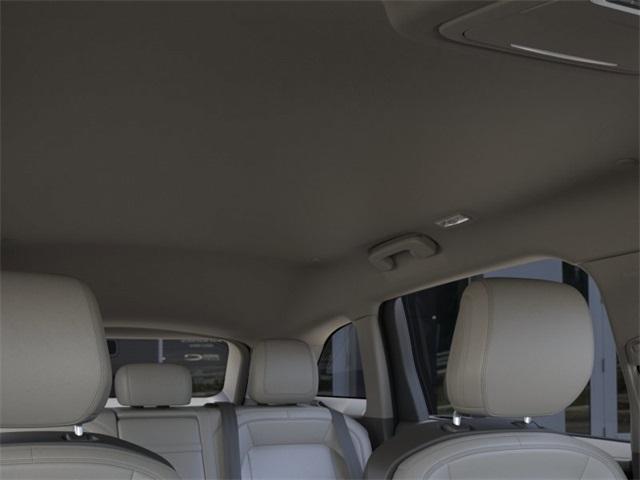 Photo of 2025 White Platinum Clearcoat Metallic Lincoln Nautilus