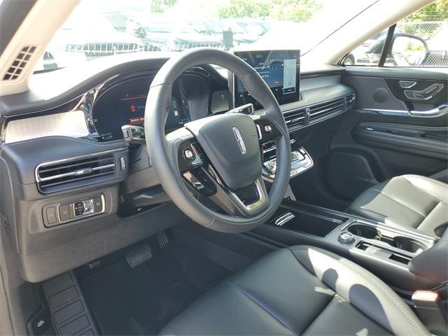 Photo of 2024 Pristine White Lincoln Corsair