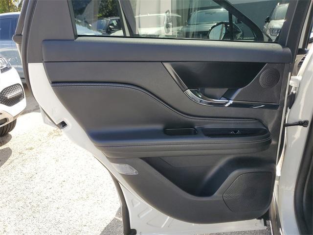 Photo of 2024 Pristine White Lincoln Corsair