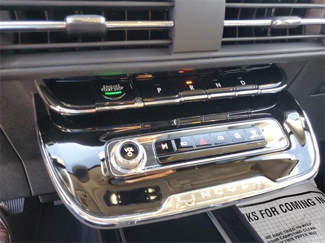 Photo of 2024 Pristine White Lincoln Corsair