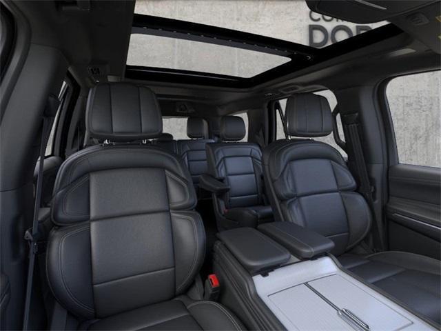 Photo of 2025 Gray Mist Lincoln Navigator
