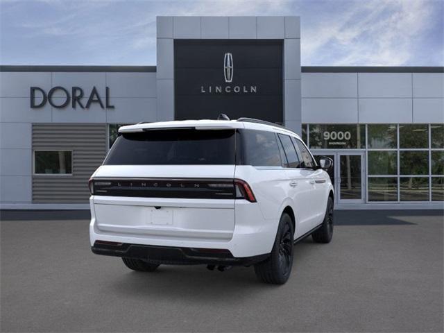 Photo of 2025 White Metallic Lincoln Navigator
