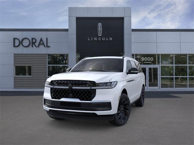 Photo of 2025 White Metallic Lincoln Navigator