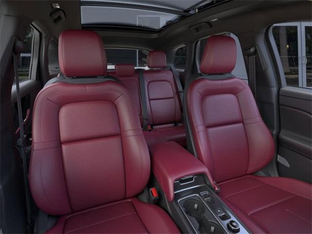 Photo of 2025 White Lincoln Corsair