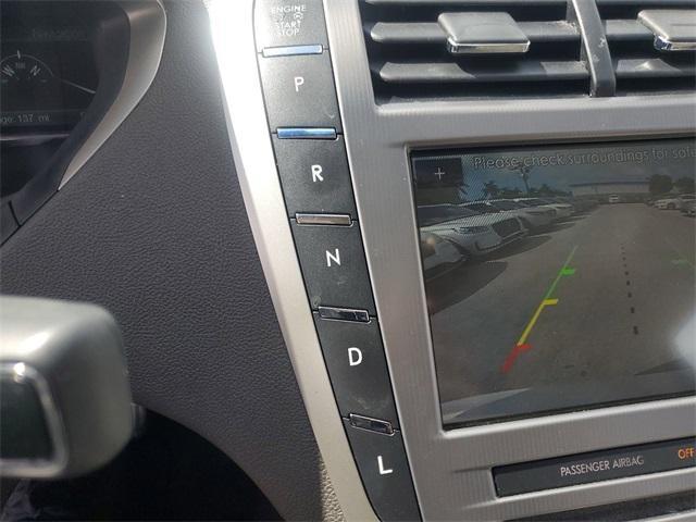 Photo of 2020 White Platinum Lincoln MKZ Hybrid