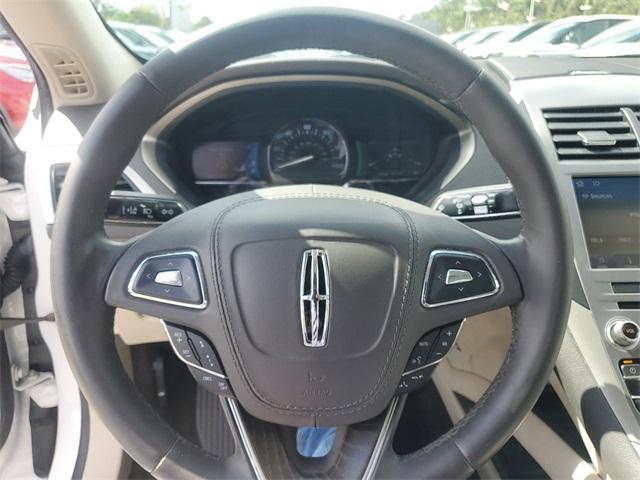 Photo of 2020 White Platinum Lincoln MKZ Hybrid