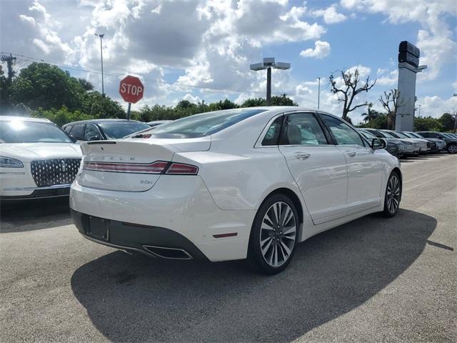 Photo of 2020 White Platinum Lincoln MKZ Hybrid