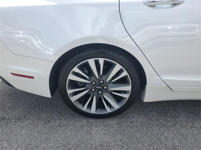 Photo of 2020 White Platinum Lincoln MKZ Hybrid