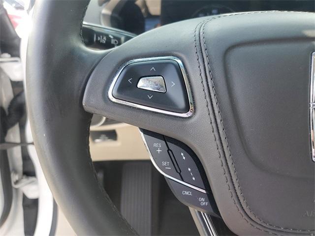 Photo of 2020 White Platinum Lincoln MKZ Hybrid
