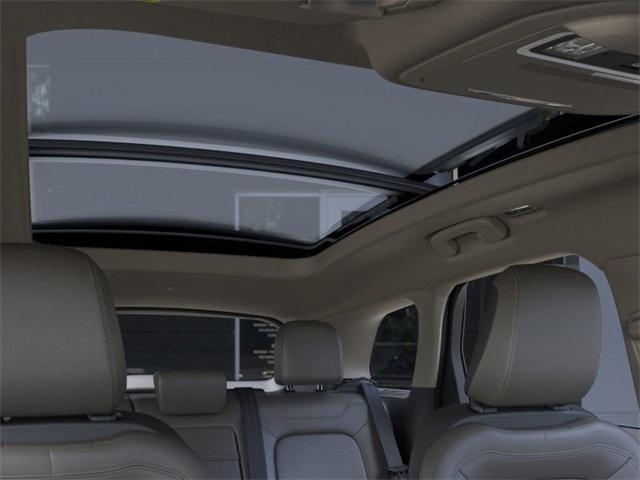 Photo of 2025 Crystal White Lincoln Corsair