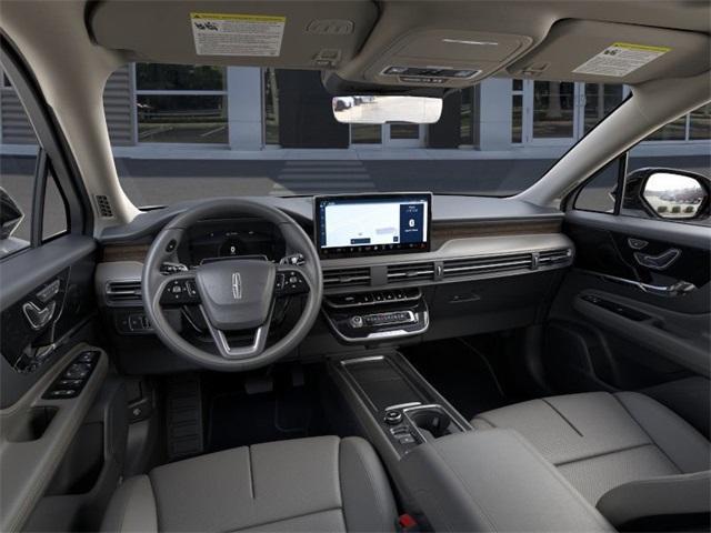 Photo of 2025 Crystal White Lincoln Corsair