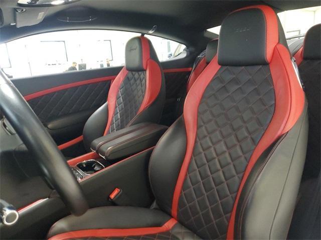 Photo of 2017 Ghost White 3 Coat Pearlescent Bentley Continental GT