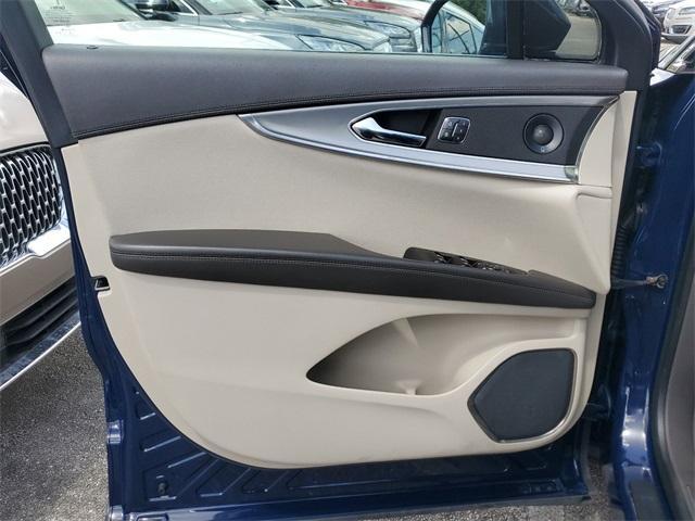 Photo of 2019 Blue Diamond Lincoln Nautilus