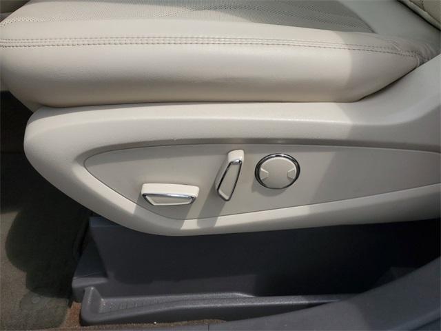 Photo of 2019 Blue Diamond Lincoln Nautilus