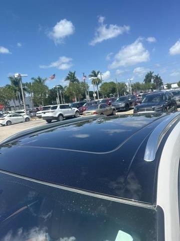 Photo of 2022 Ceramic Pearl Metallic Tinted Clearcoat Lincoln Nautilus