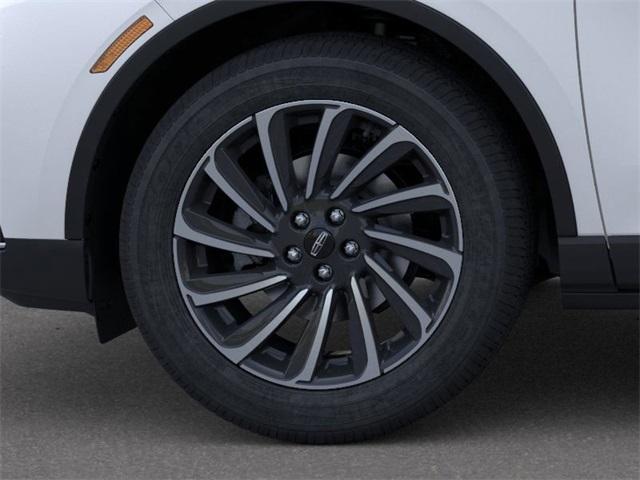 Photo of 2025 White Lincoln Corsair
