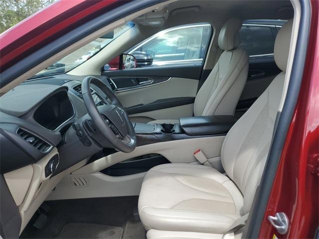 Photo of 2019 Ruby Red Lincoln Nautilus