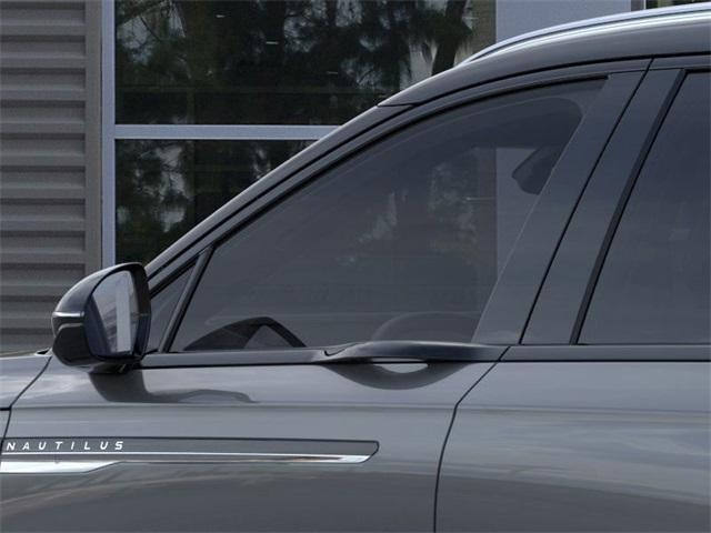 Photo of 2025 Gray Metallic Lincoln Nautilus