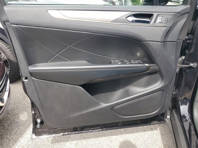 Photo of 2019 Black Lincoln MKC