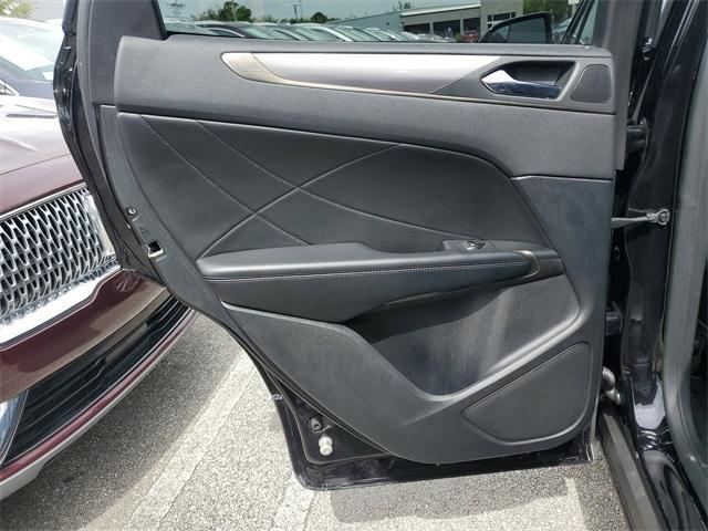Photo of 2019 Black Lincoln MKC