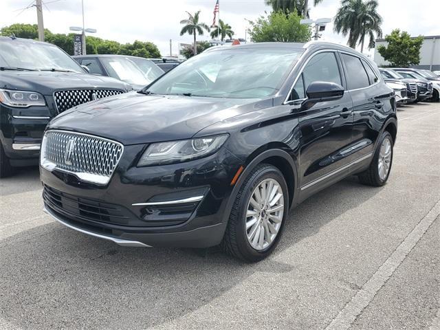 Photo of 2019 Black Lincoln MKC