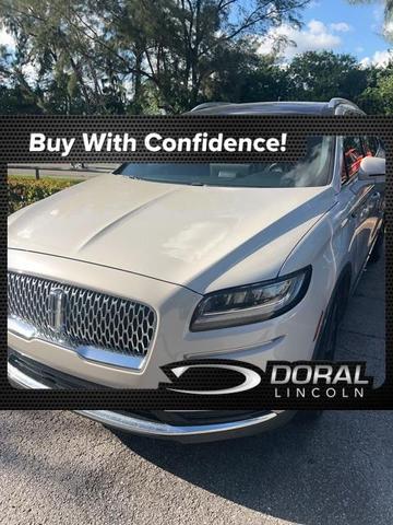 Photo of 2022 Ceramic Pearl Metallic Tinted Clearcoat Lincoln Nautilus