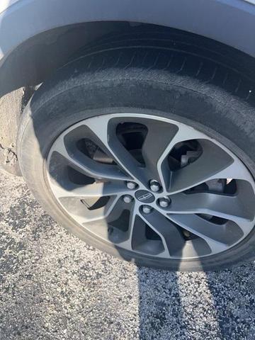 Photo of 2022 Ceramic Pearl Metallic Tinted Clearcoat Lincoln Nautilus