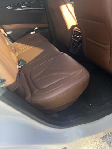 Photo of 2022 Ceramic Pearl Metallic Tinted Clearcoat Lincoln Nautilus