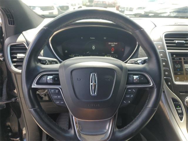 Photo of 2019 Infinite Black Metallic Lincoln Nautilus