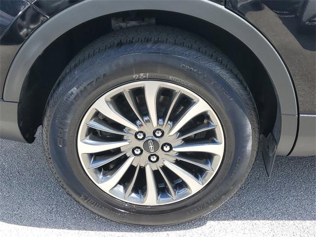 Photo of 2019 Infinite Black Metallic Lincoln Nautilus