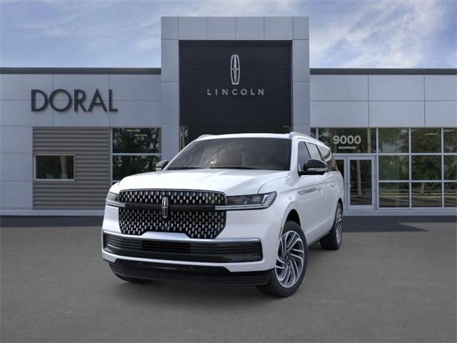 Photo of 2025 Crystal White Lincoln Navigator L