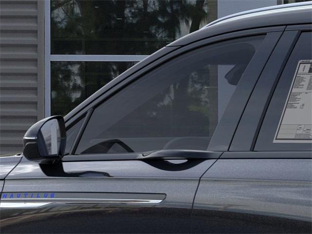Photo of 2025 Black Metallic Lincoln Nautilus
