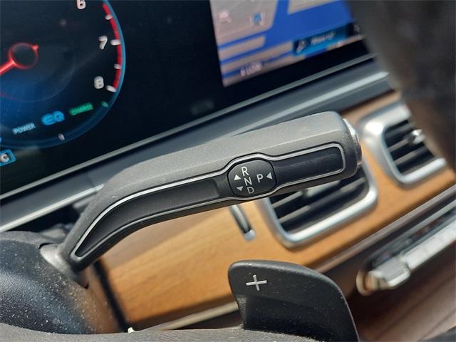 Photo of 2021 designo Diamond White Bright Metallic Mercedes-Benz GLS 450