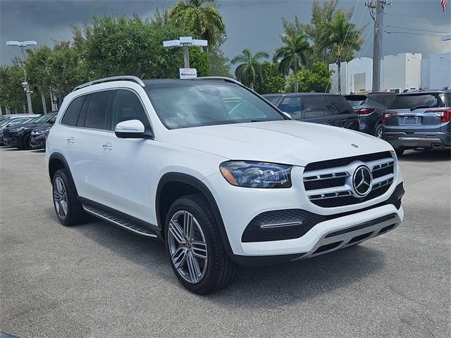 Photo of 2021 designo Diamond White Bright Metallic Mercedes-Benz GLS 450