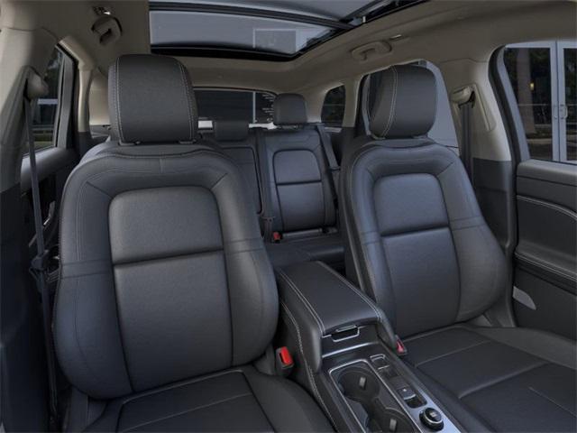 Photo of 2025 Crystal White Lincoln Corsair