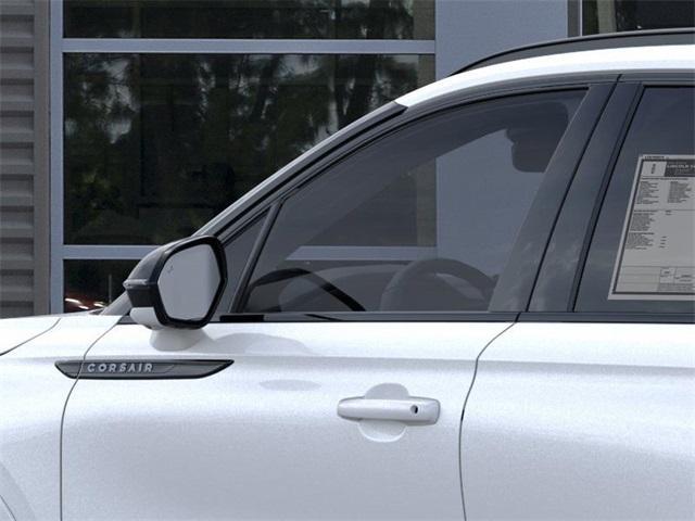 Photo of 2025 Crystal White Lincoln Corsair