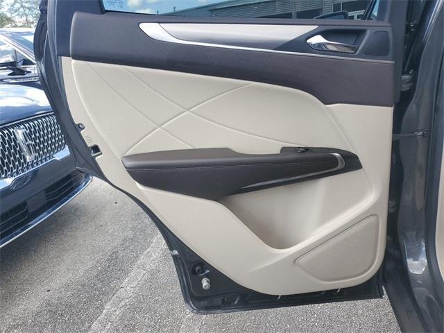 Photo of 2019 Magnetic Gray Lincoln MKC